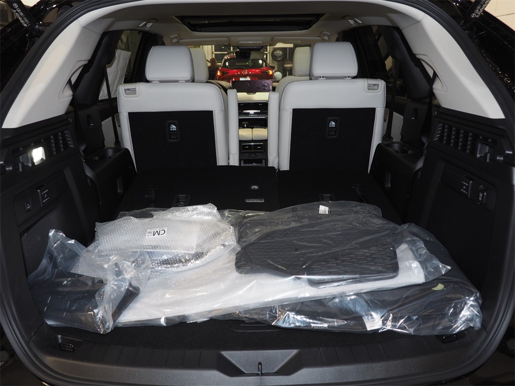 2025 Mazda CX-90 Plug-in Hybrid Premium Plus photo 3