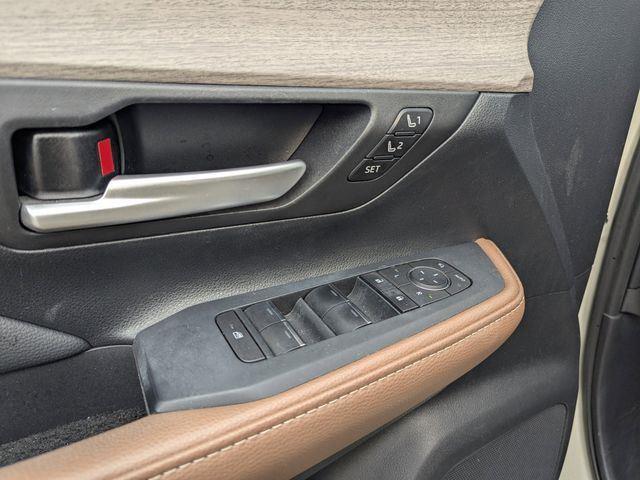 2024 Toyota Grand Highlander XLE photo 21