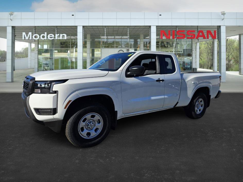 2026 Nissan Frontier S's photo