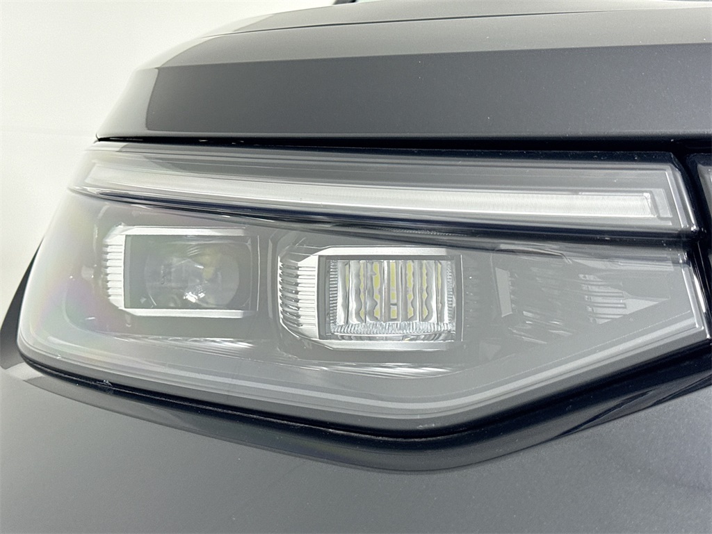 2025 Volkswagen Tiguan SE photo 21