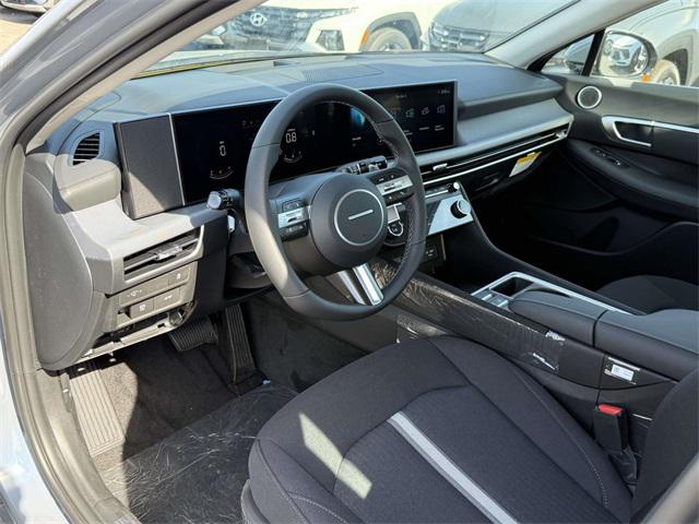 2026 Hyundai Sonata SEL Sport photo 2