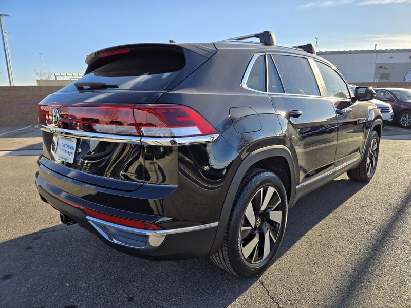 2025 Volkswagen Atlas Cross Sport SEL photo 4