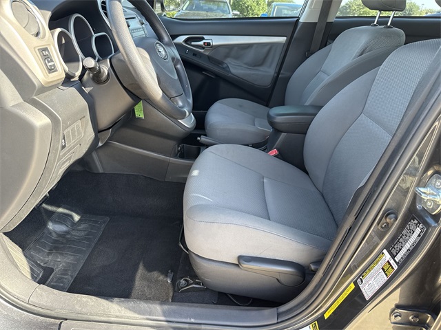 2010 Toyota Corolla Matrix L 4WD photo 16
