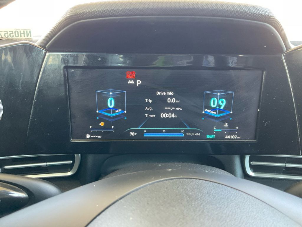 2022 Hyundai Elantra SEL photo 17