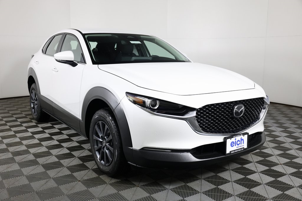 2025 Mazda CX-30 S's photo