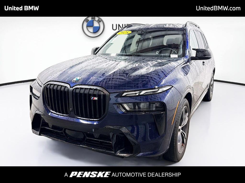 2025 BMW X7 M60i's photo