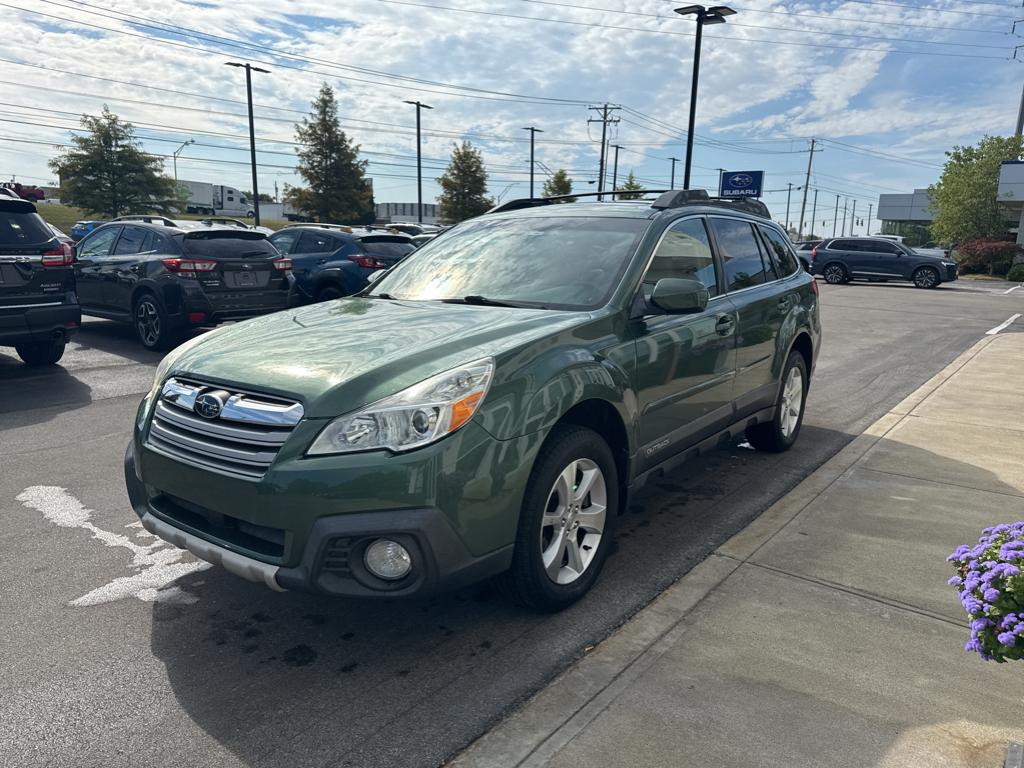 2013 Subaru Outback Limited photo 7