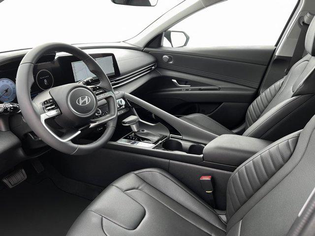 2025 Hyundai Elantra Limited photo 13