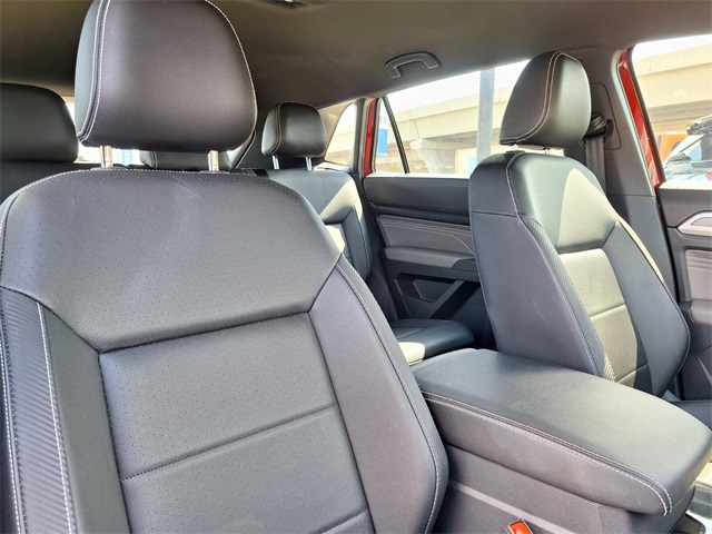 2023 Volkswagen Atlas Cross Sport SE Technology photo 21