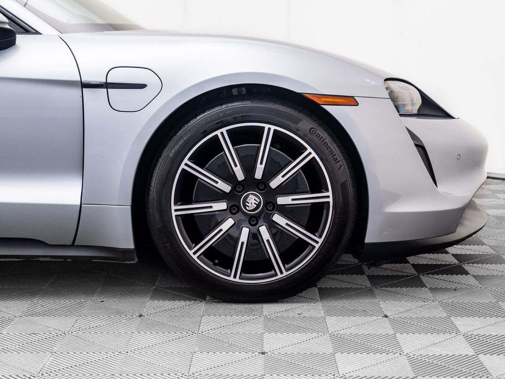 2021 Porsche Taycan Base photo 28