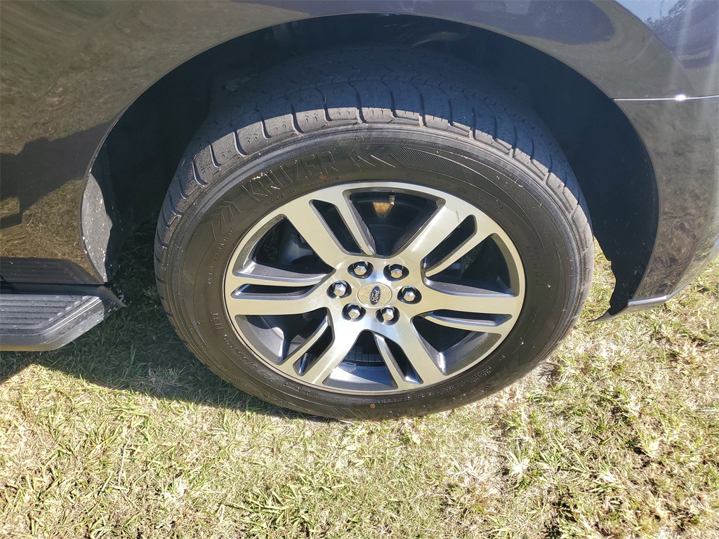 2024 Ford Expedition Limited photo 6