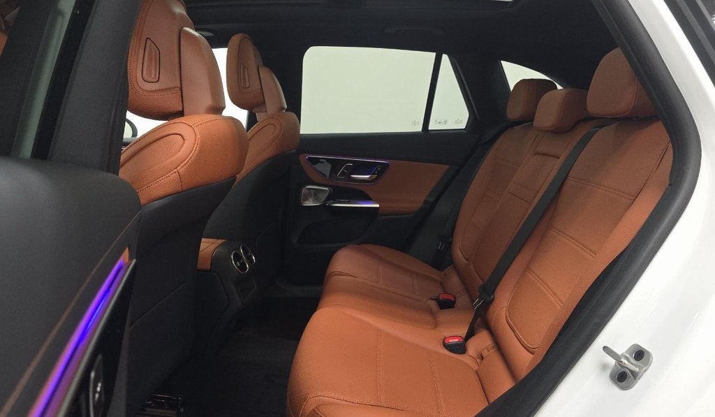 2024 Mercedes Benz GLC 300 photo 13