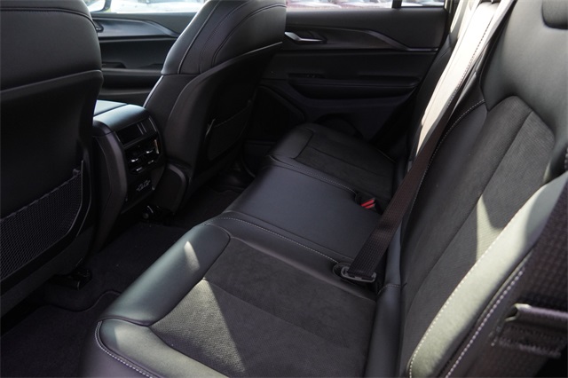 2025 Jeep Grand Cherokee Altitude X photo 11