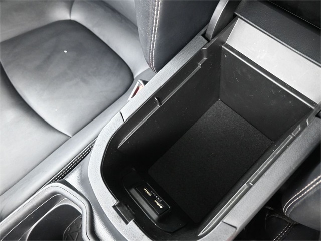 2021 Toyota RAV4 XLE Premium photo 5