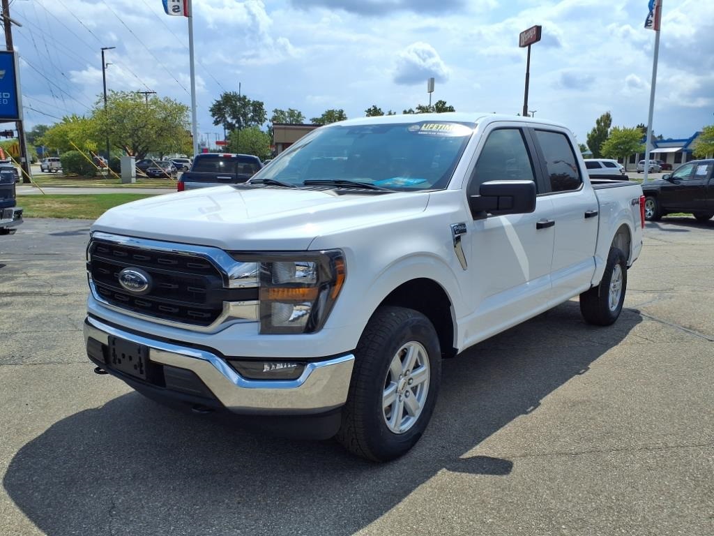 2023 Ford F-150 XLT photo 3