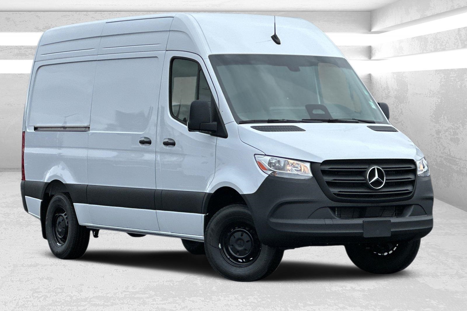 2025 Mercedes-Benz Sprinter Cargo Van Base's photo
