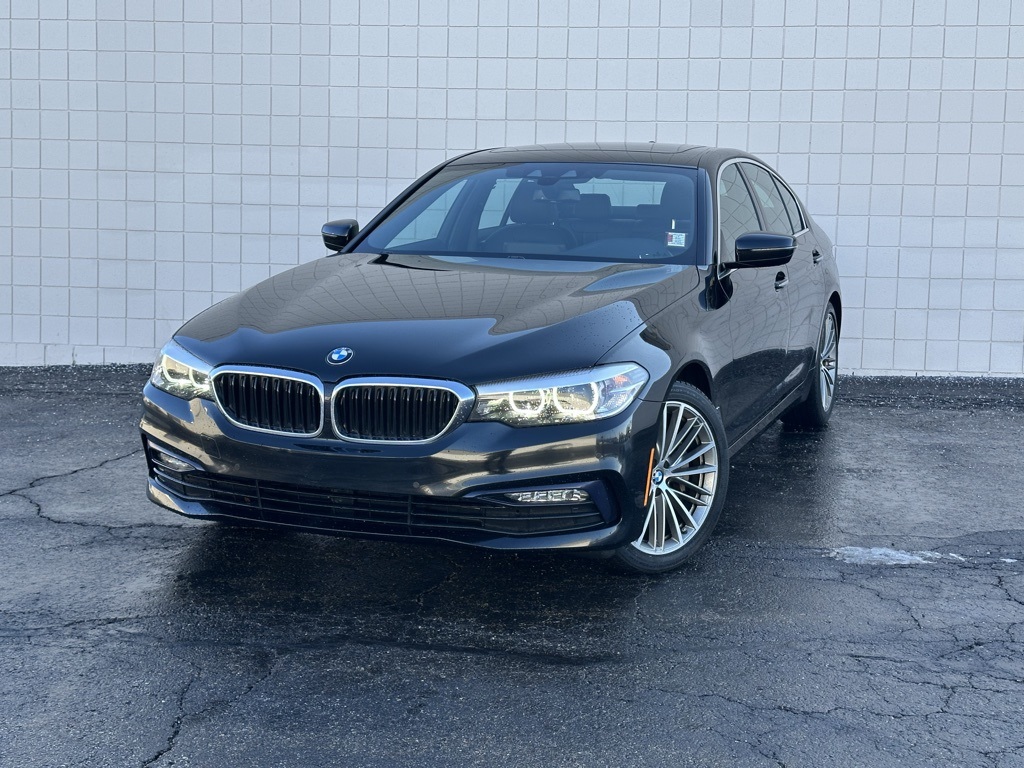 2018 BMW 5 Series 530i's photo