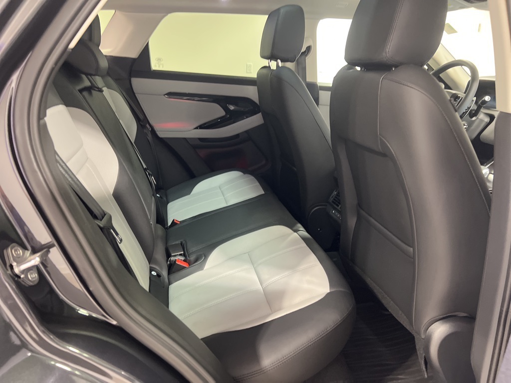 2025 Land Rover Range Rover Evoque Dynamic SE photo 24