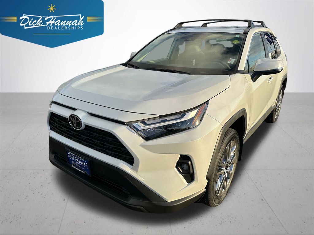 2025 Toyota RAV4 XLE Premium's photo