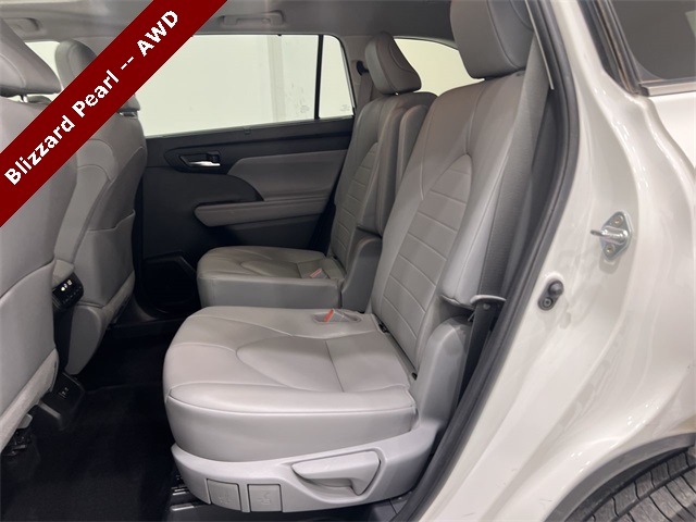 2020 Toyota Highlander XLE photo 21