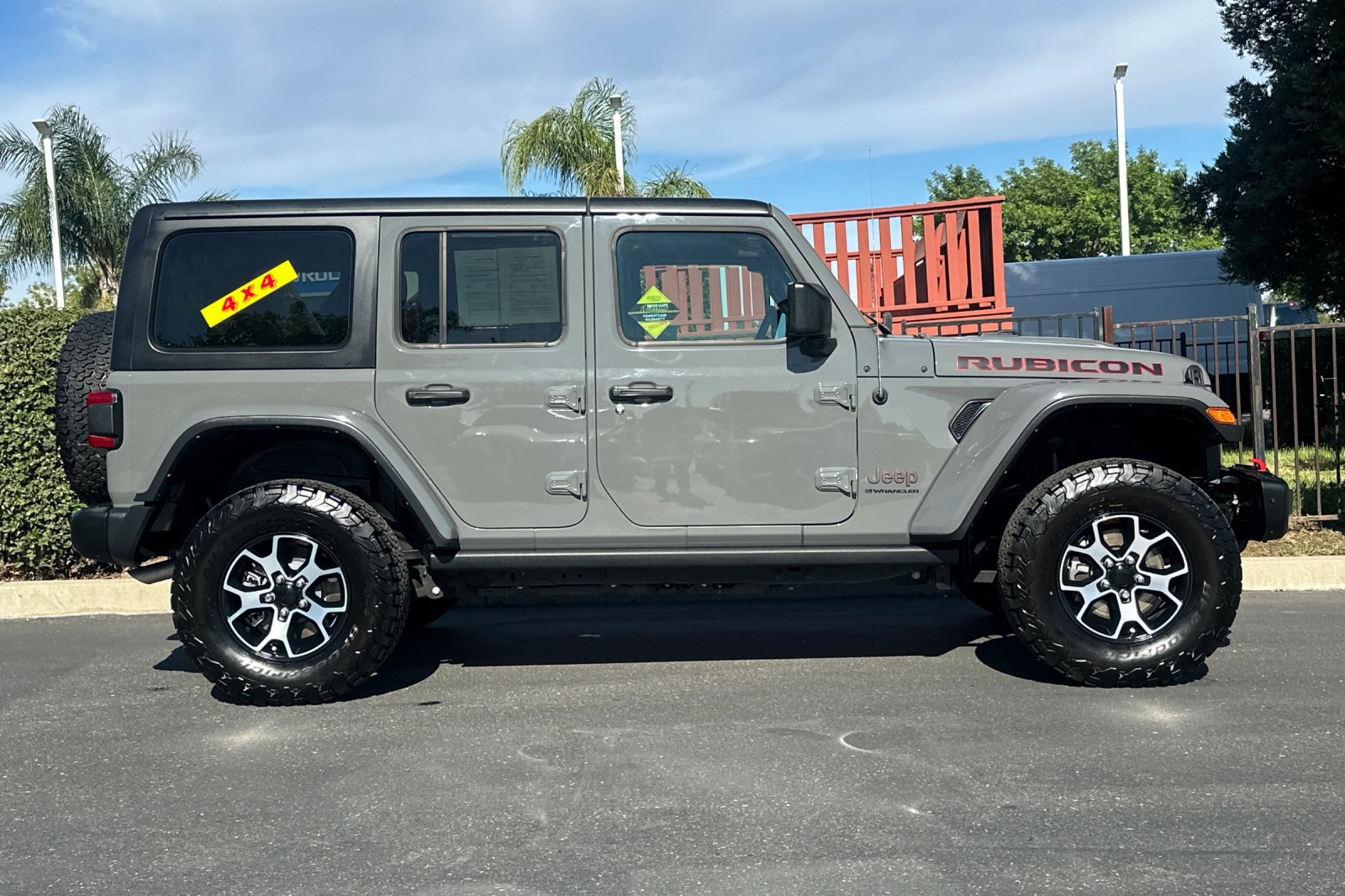 2023 Jeep Wrangler Rubicon photo 3
