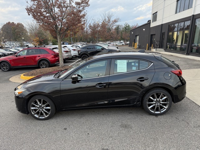 2018 Mazda Mazda3 Grand Touring photo 3