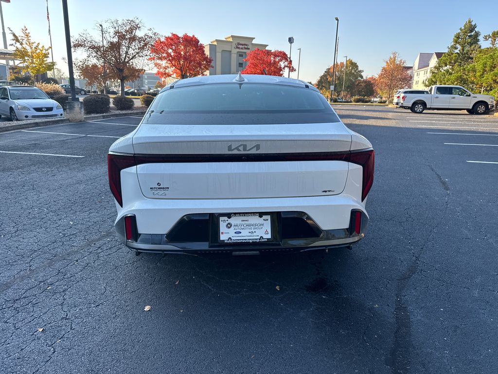 2025 Kia K4 GT-Line photo 4