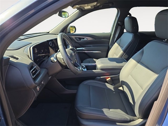 2025 Chevrolet Traverse photo 9