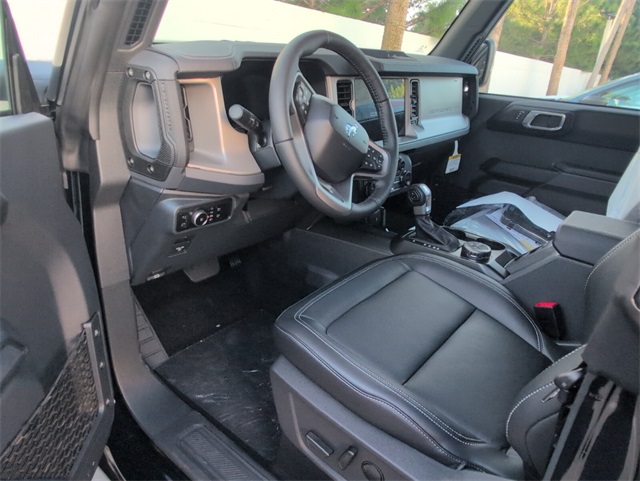 2025 Ford Bronco Outer Banks photo 10