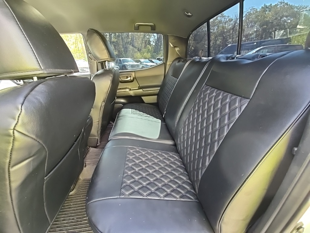 2021 Toyota Tacoma TRD Off-Road photo 15