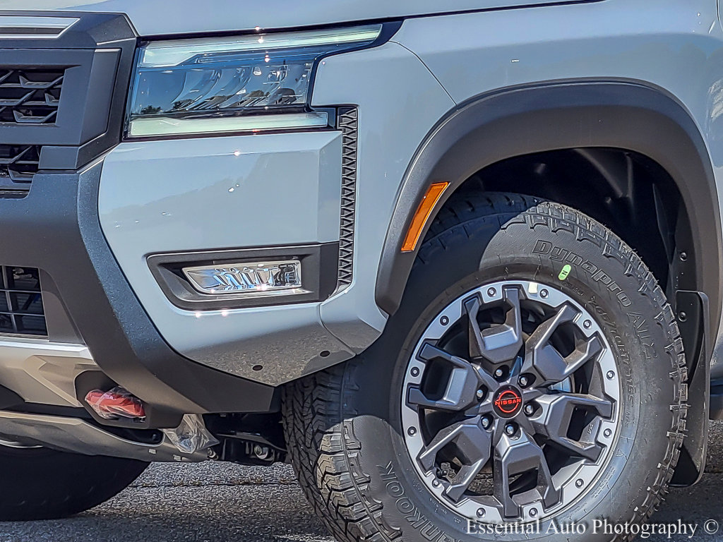 2026 Nissan Frontier PRO-4X photo 3