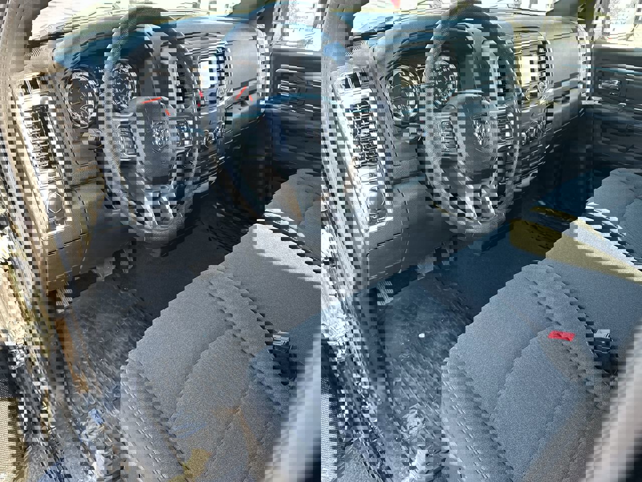 2022 Ram 1500 Classic Warlock photo 10