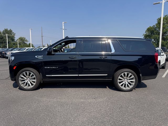 2021 Gmc Yukon XL Denali photo 3