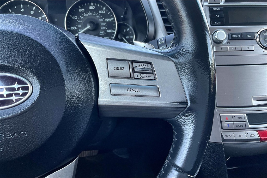 2011 Subaru Outback 2.5i photo 18