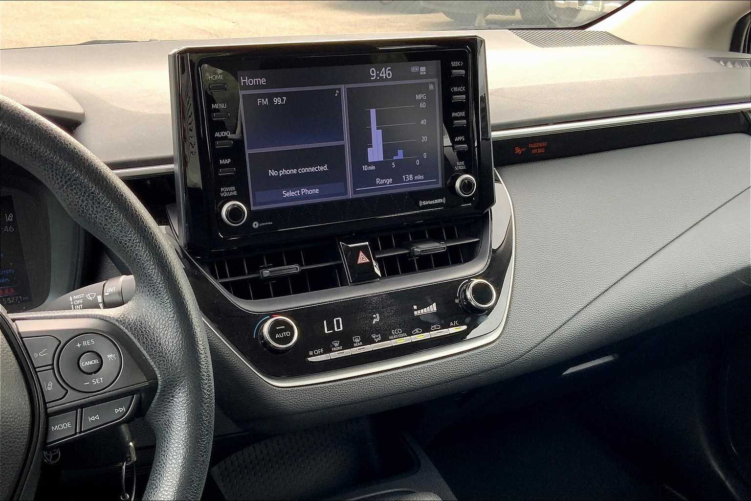 2022 Toyota Corolla LE photo 11