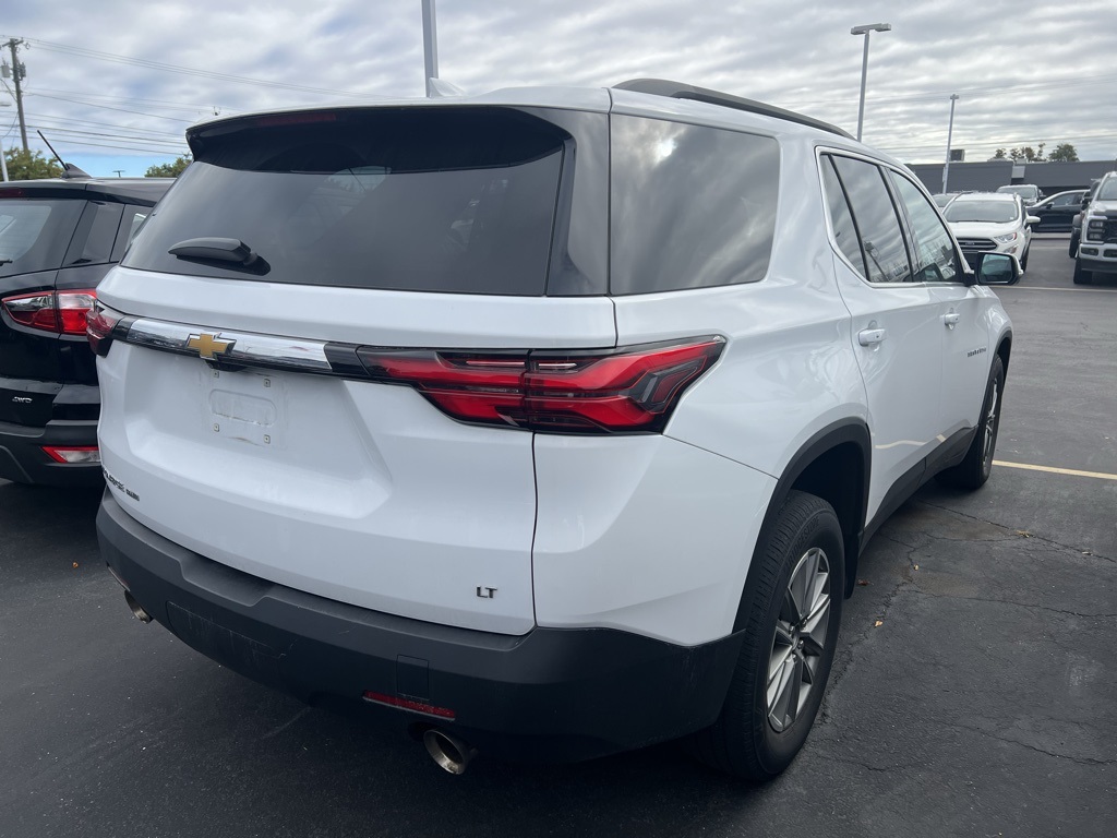 2023 Chevrolet Traverse Cloth 1LT photo 2
