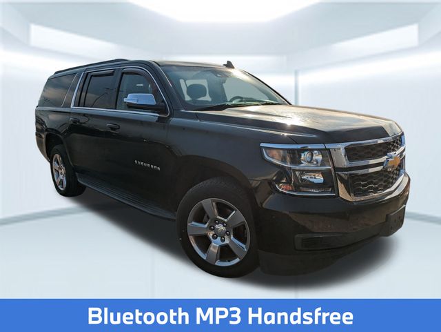 2017 Chevrolet Suburban LT photo 2