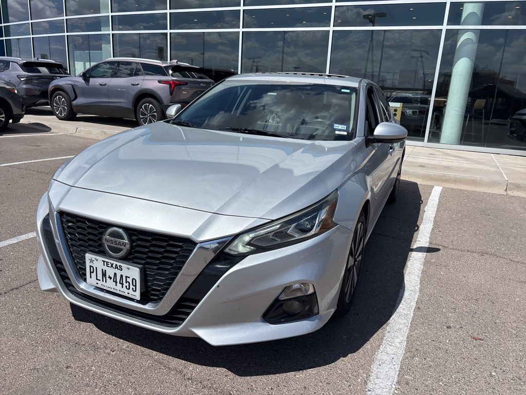 2019 Nissan Altima 2.5 SV photo 2