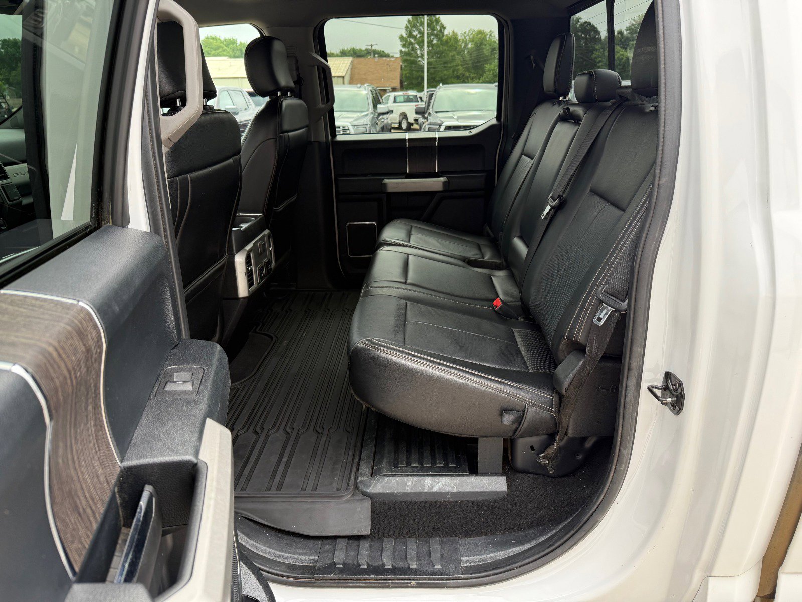 2020 Ford F-250 Lariat photo 13