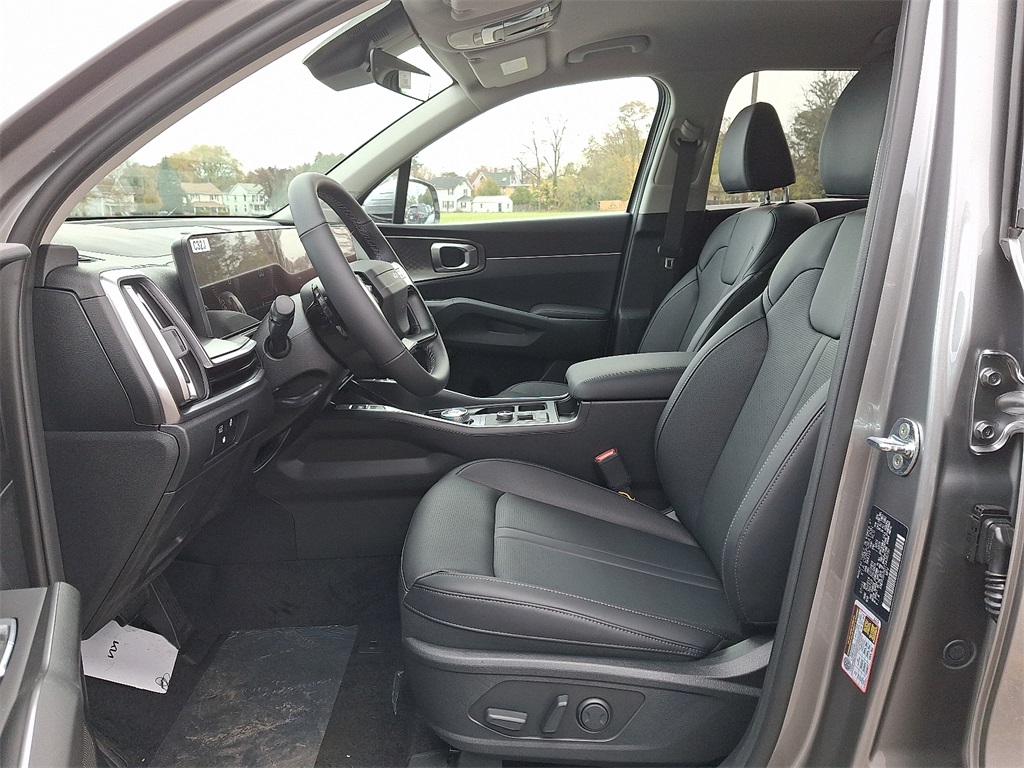 2026 Kia Sorento Plug-In Hybrid EX photo 4