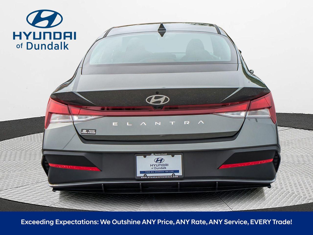 2025 Hyundai Elantra SE photo 3