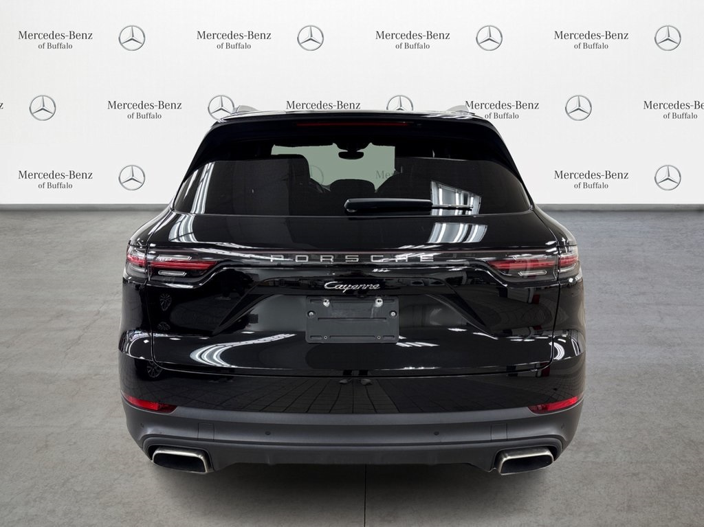 2019 Porsche Cayenne Base photo 2