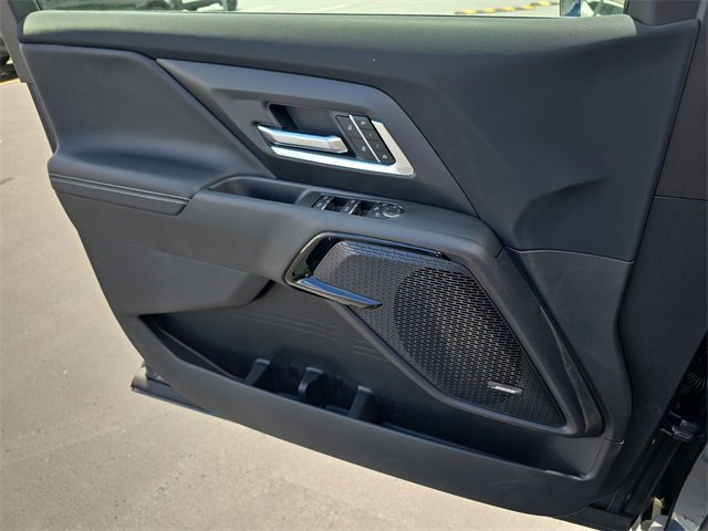 2025 Chevrolet Silverado EV LT photo 27