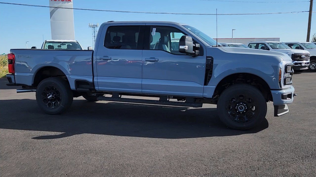 2026 Ford F-250 Lariat photo 3