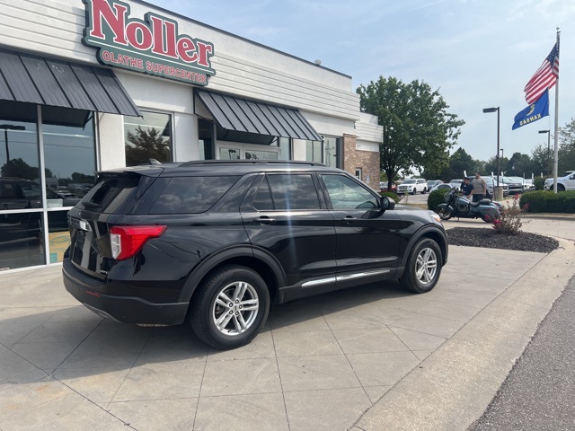 2021 Ford Explorer XLT photo 4