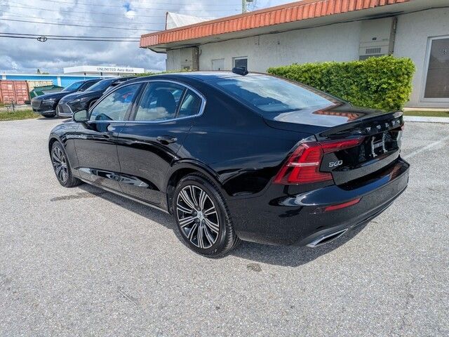 2022 Volvo S60 B5 Inscription photo 4