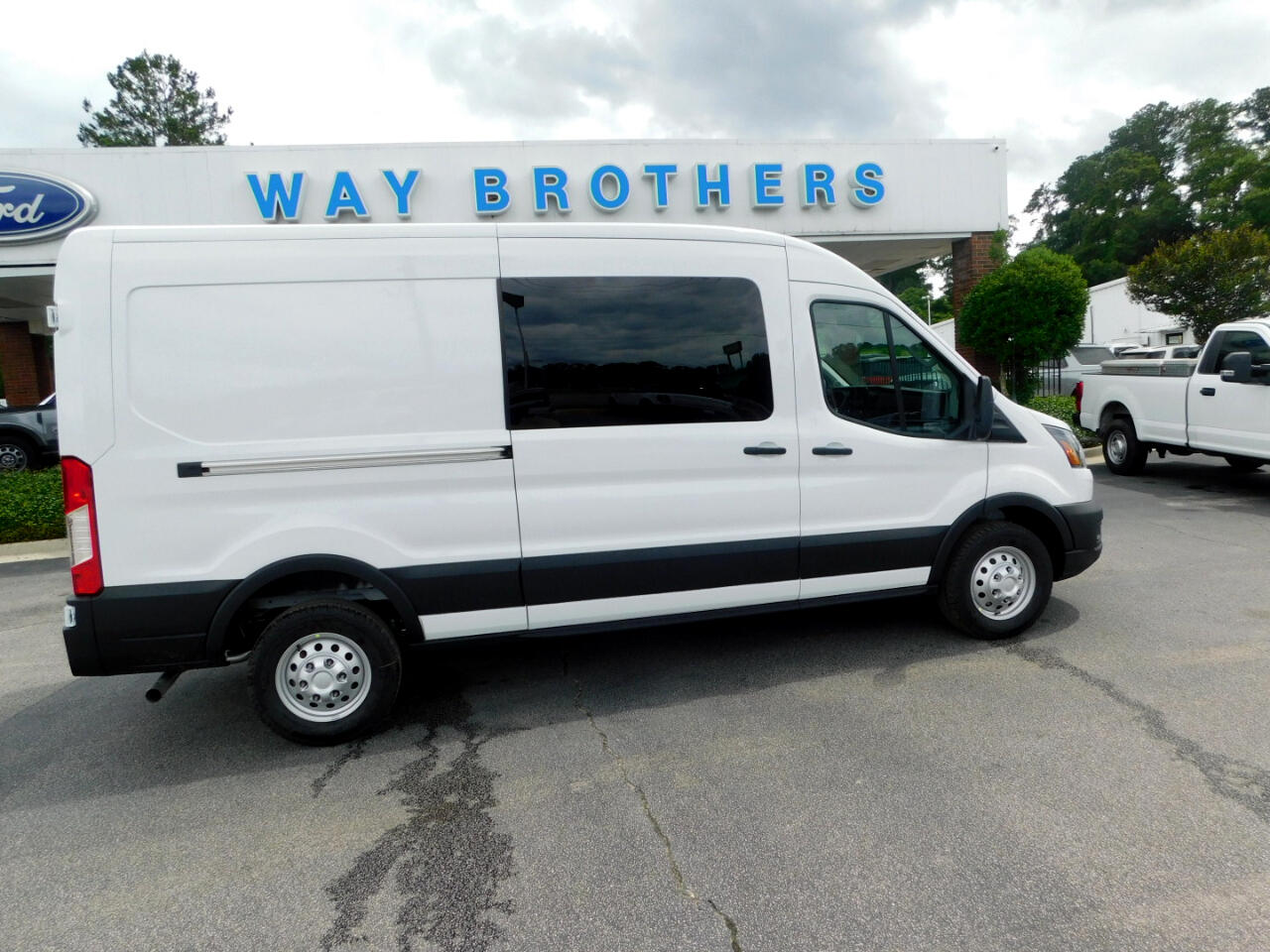 2025 Ford Transit Van Base's photo