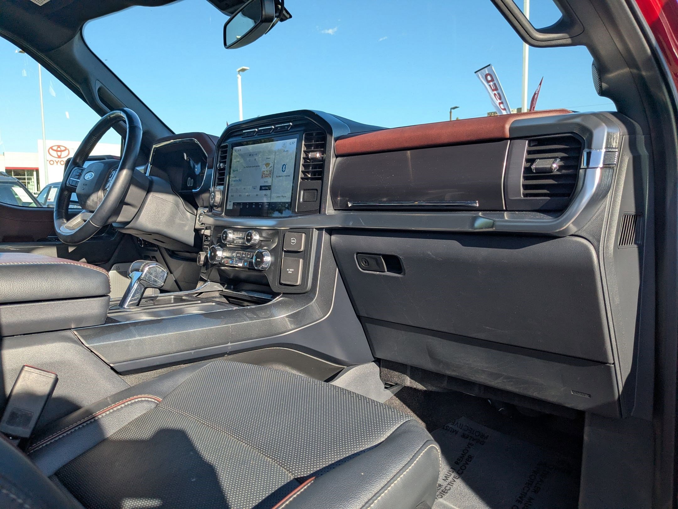 2022 Ford F-150 Lariat photo 29