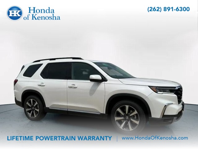 2025 Honda Pilot Touring photo 3