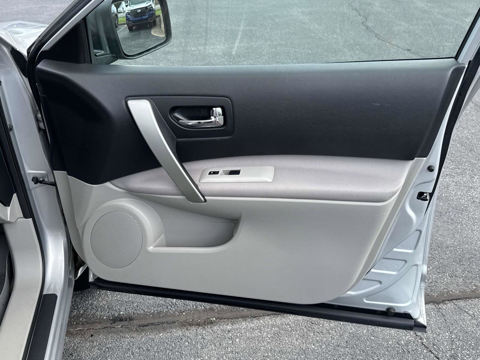 2012 Nissan Rogue Sport photo 6